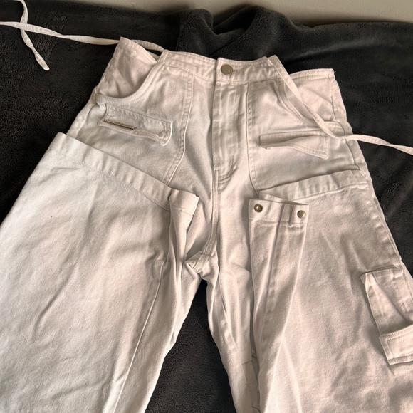 Women's Cargo Pants - Picture 8 of 10